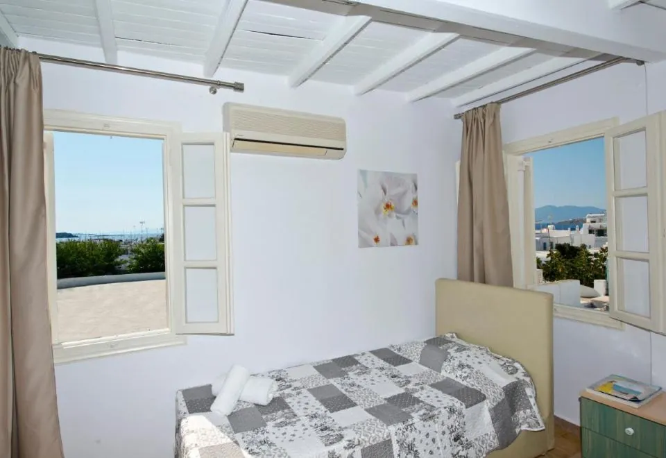 Karboni Hotel