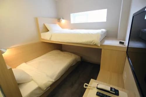 Hotel 8 Hours