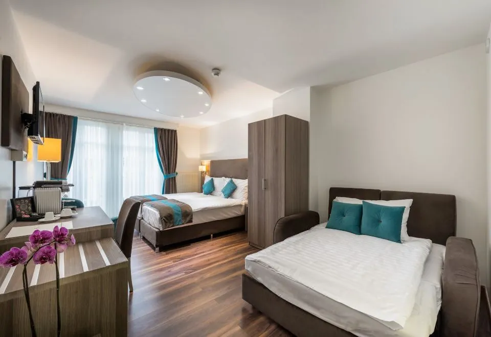 Hotel Rousseau