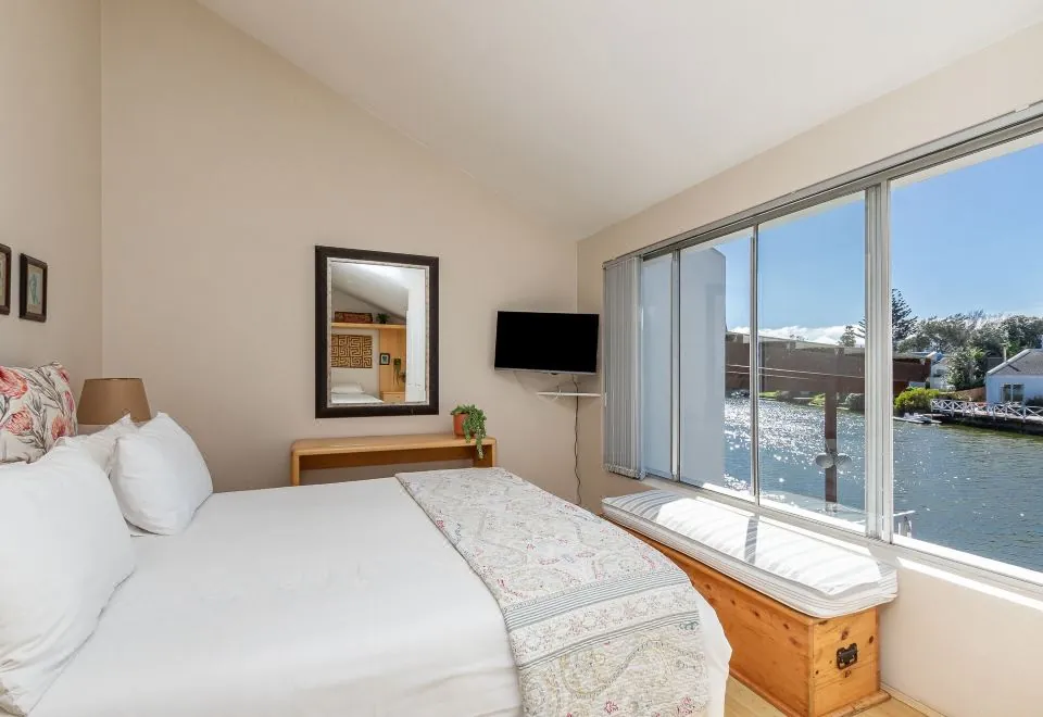 Admiralty Bed & Breakfast