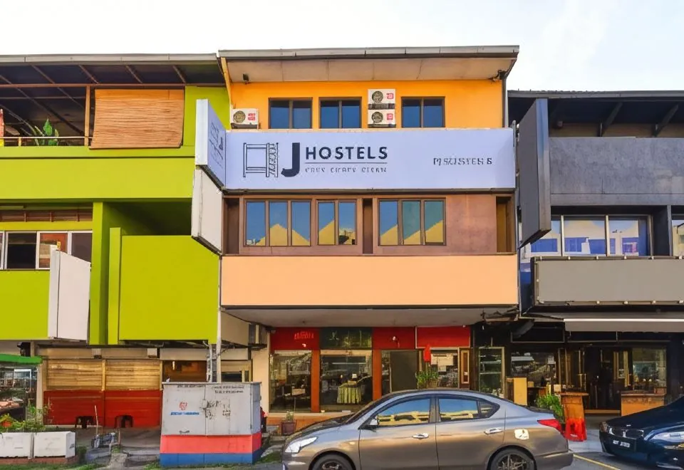 OYO 90562 J Hotel PJ