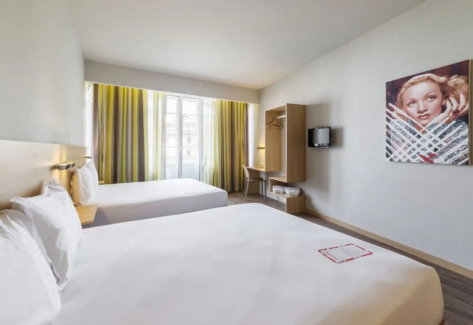 Moov Hotel Porto Centro