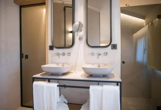 MYR Puerta Serranos