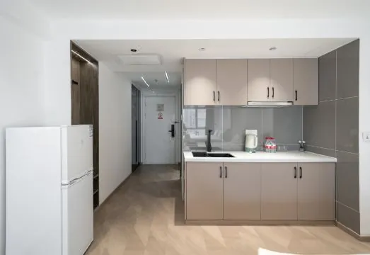 Shanghai Multiview Apartment