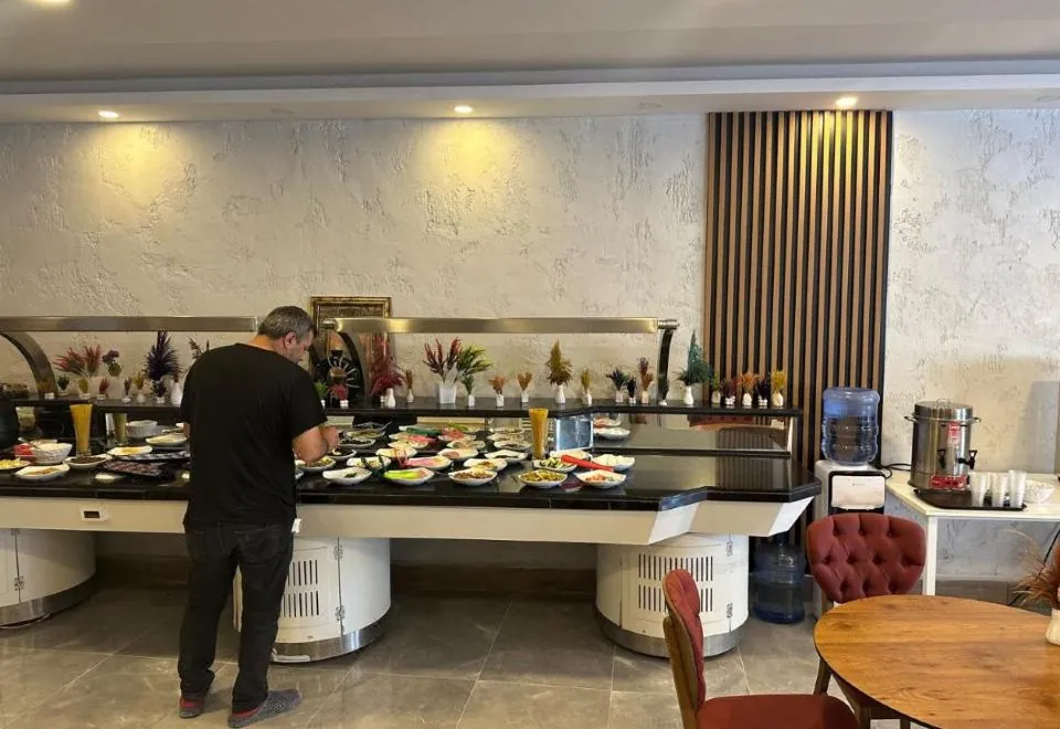 Dionisus Hotel Lara