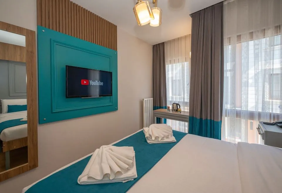 Lynda Hotel