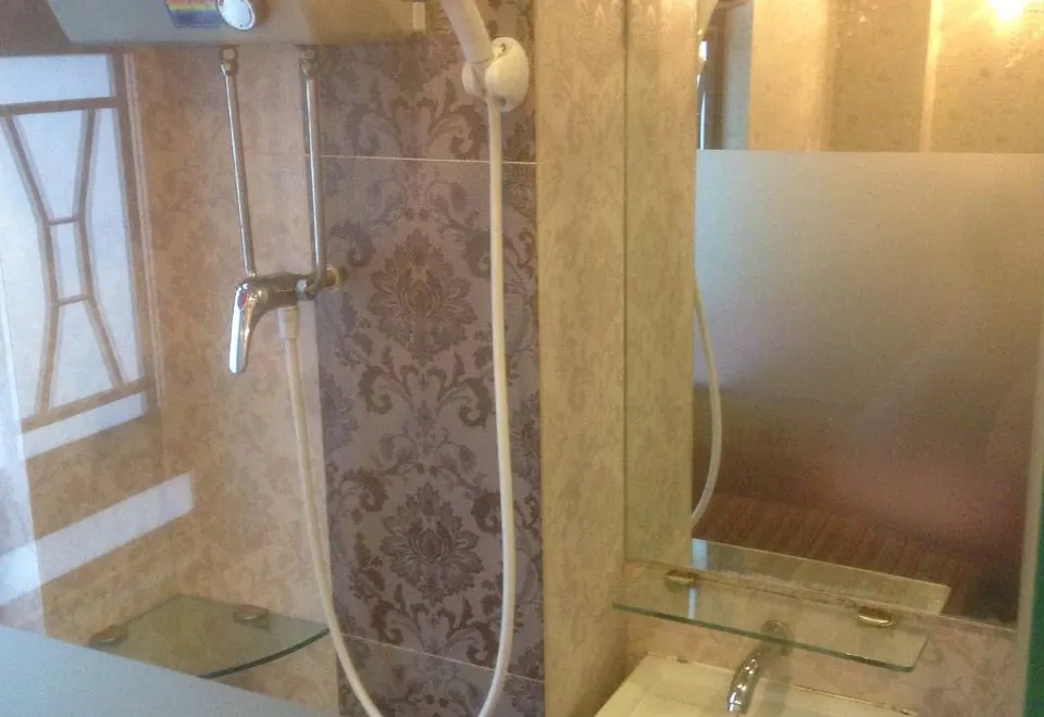 Oriental Pearl Hostel
