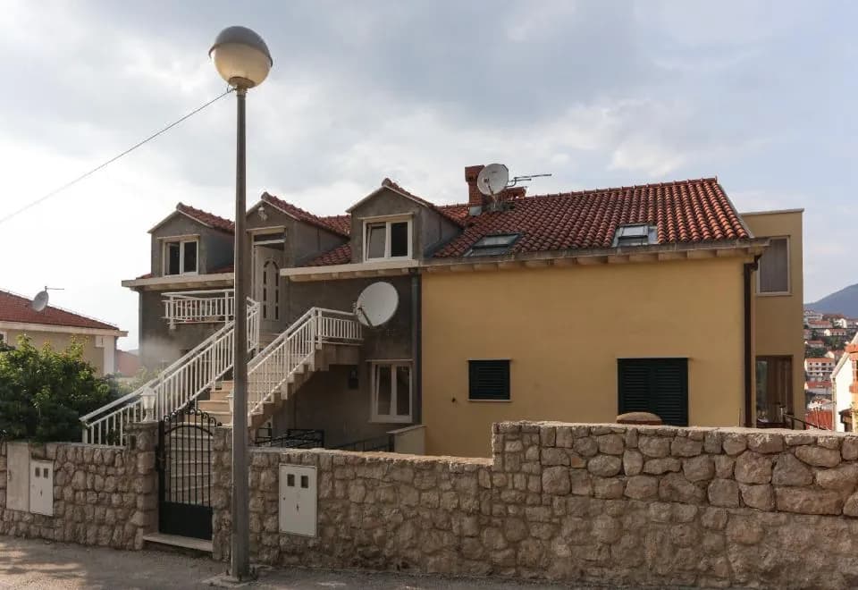 K-apartments