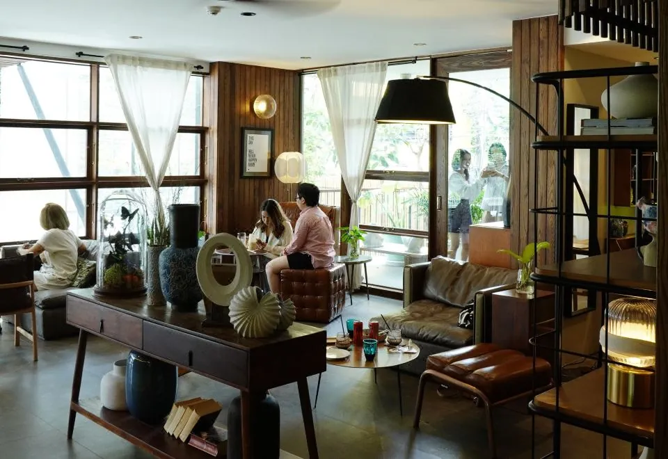 Karaarom Hotel