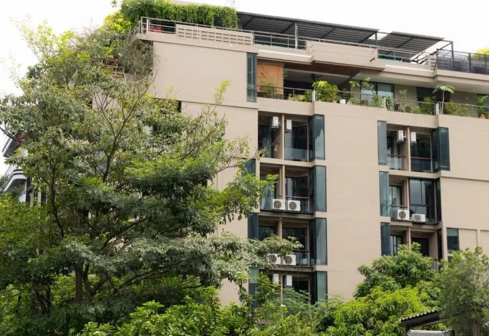 Karaarom Hotel