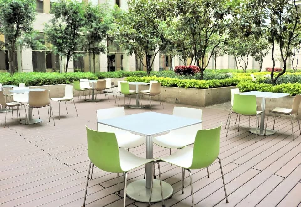 Puerta Alameda Suites