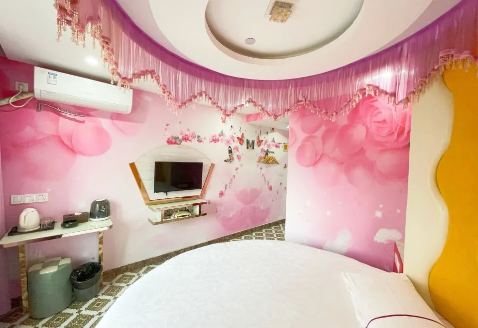 Huzhong Hotel