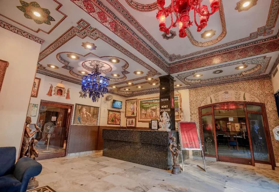 Hotel Aashish