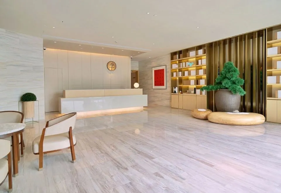 Ji Hotel (Shanghai Huangpu Binjiang Xizang South Road)