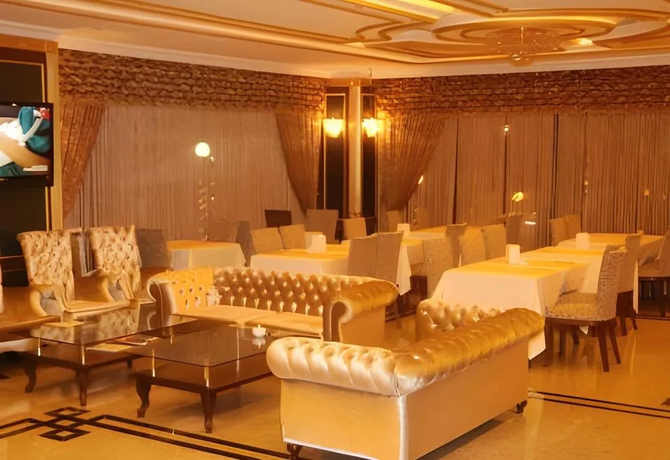 Grand Rosa Hotel