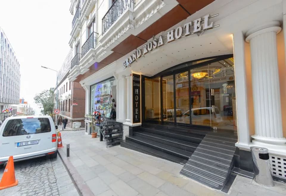 Grand Rosa Hotel