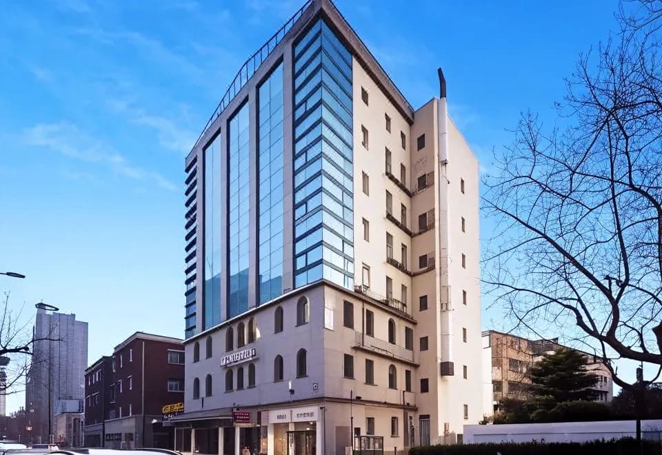 Luckyland Trade Building Hotel (Shanghai Yanan West Road)