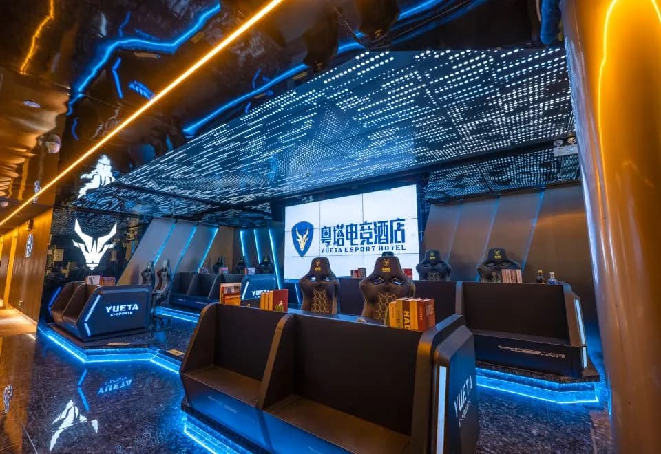 Yueta TOP-PLAY E-sports Hotel (Jinbaili Square Beijing Road Subway Station)