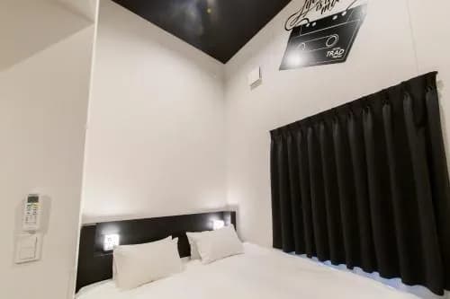 Hotel Trad Replay