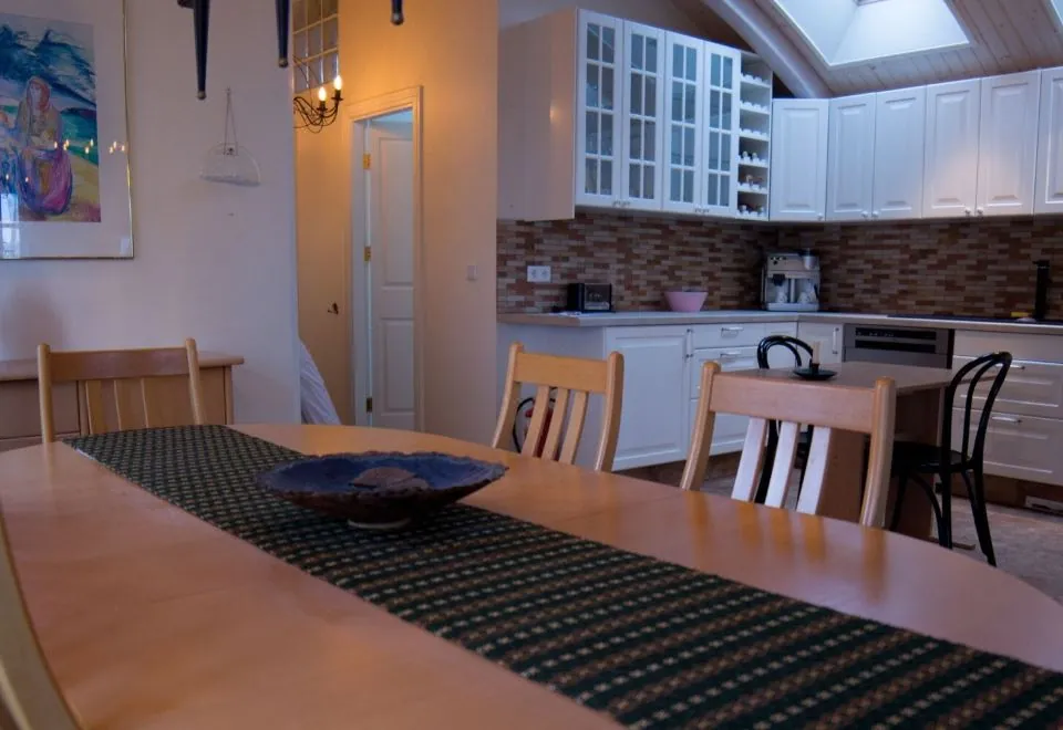 Three Sisters Studio Apartments