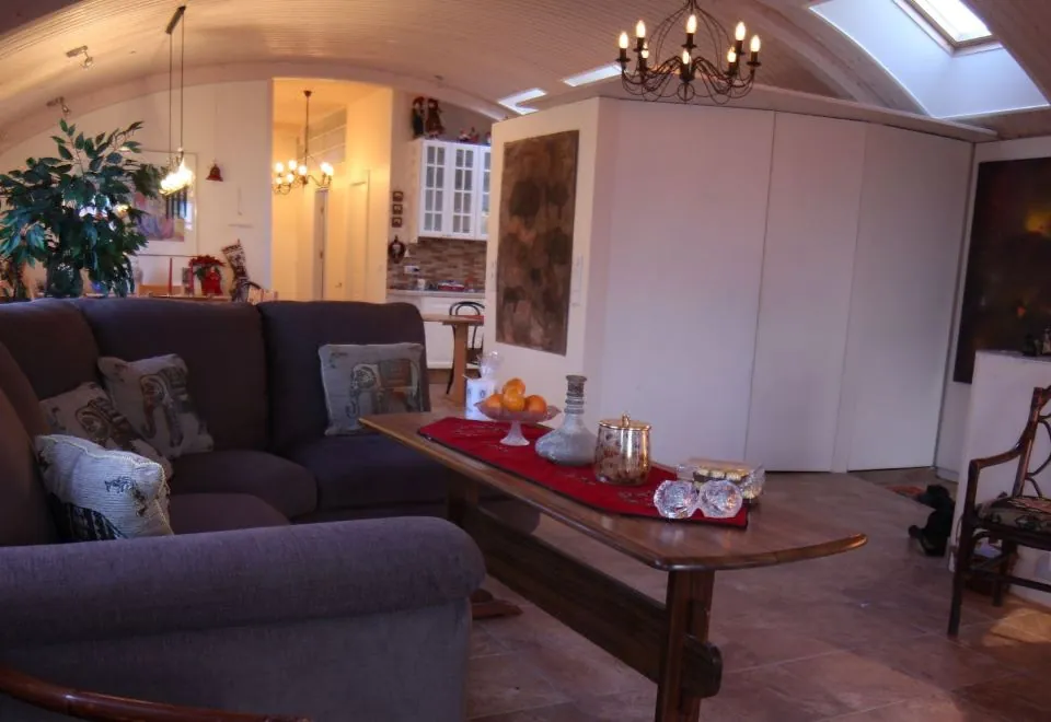 Three Sisters Studio Apartments