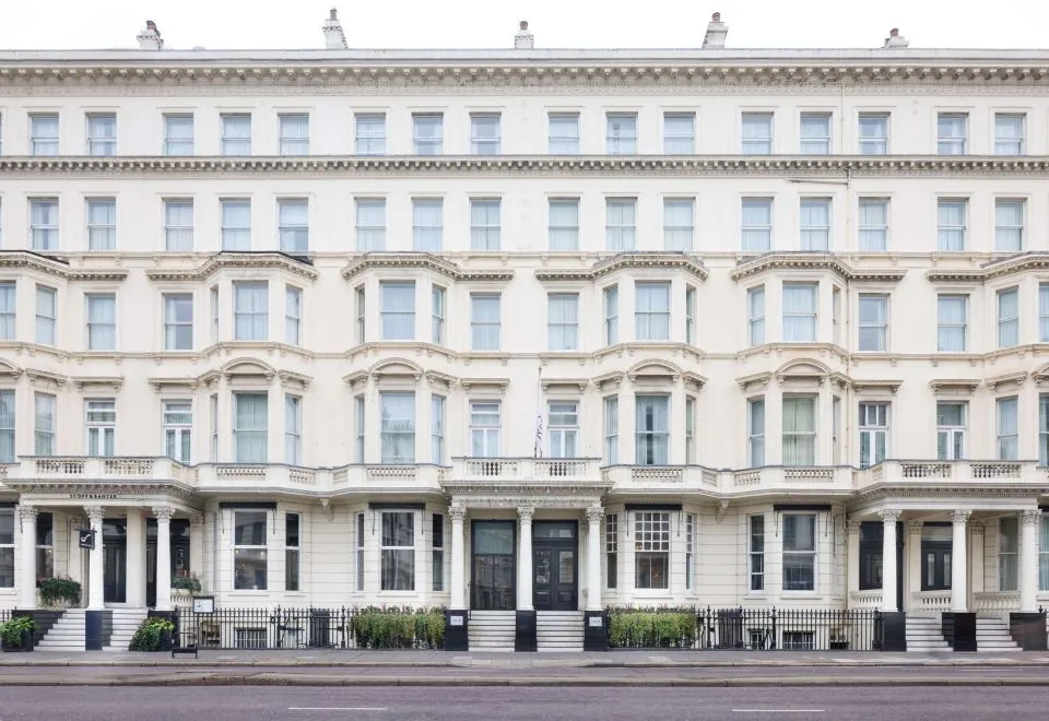 (Radisson Blu Hotel, London South Kensington (formerly Vanderbilt))