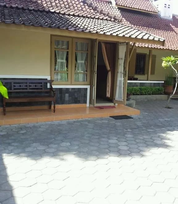 Ndalem Suratin Guesthouse