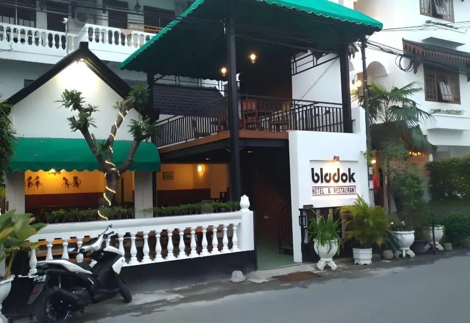 Bladok Hotel & Restaurant