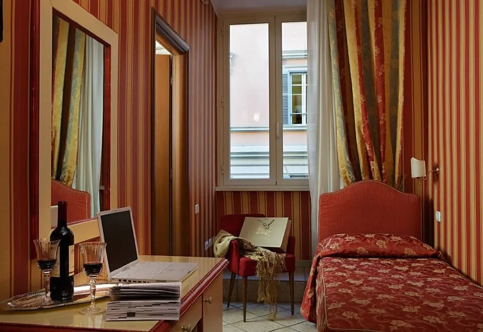 Hotel Golden