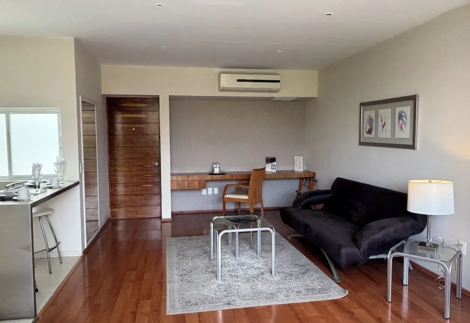 Lombardo Suites