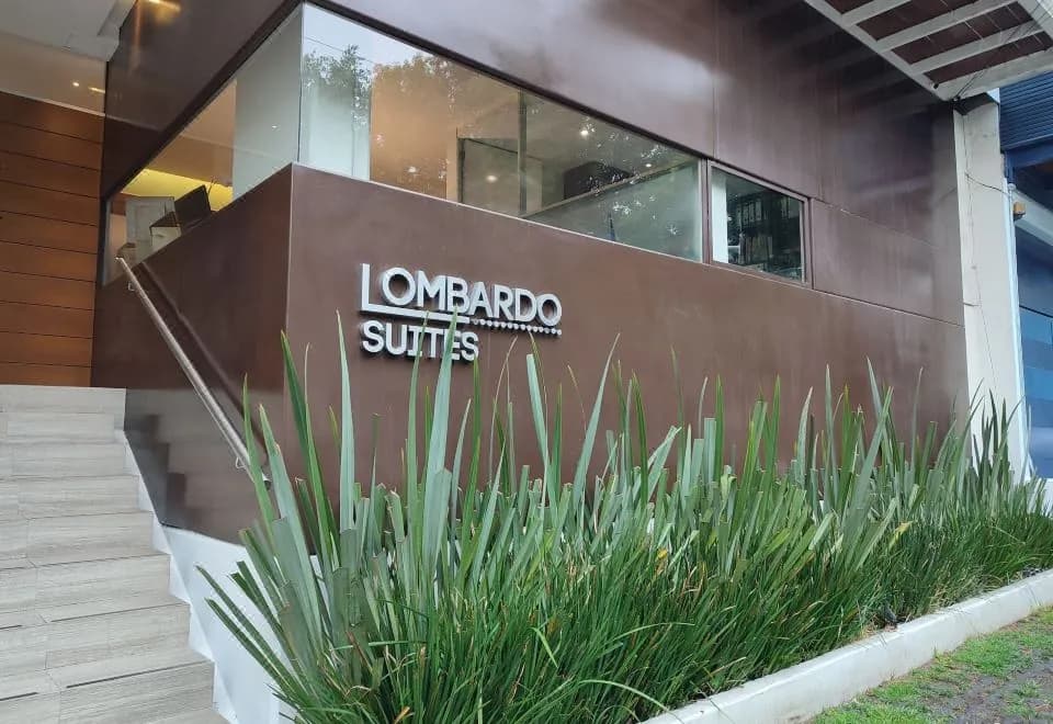 Lombardo Suites