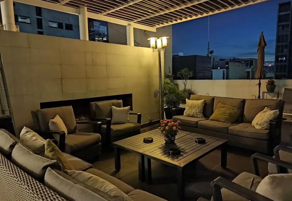 Lombardo Suites