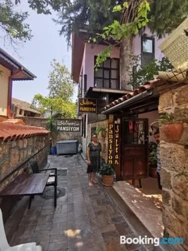 Sultan Pension