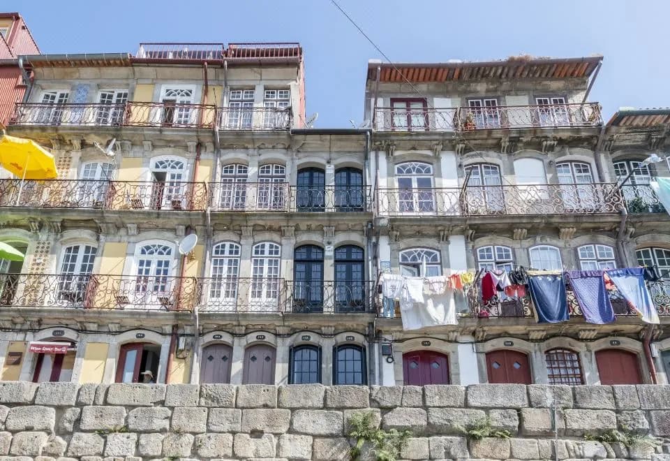 Oporto Street Fonte Taurina