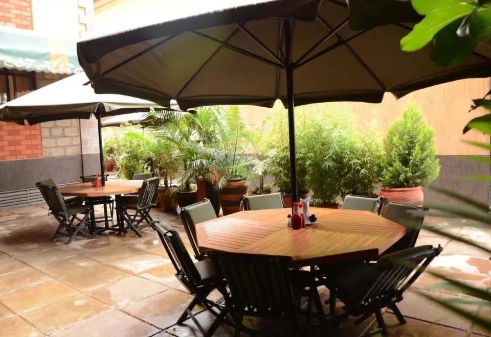 UpperHill Blueberry Hotel