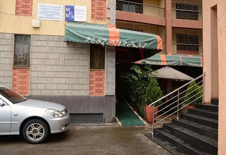 UpperHill Blueberry Hotel
