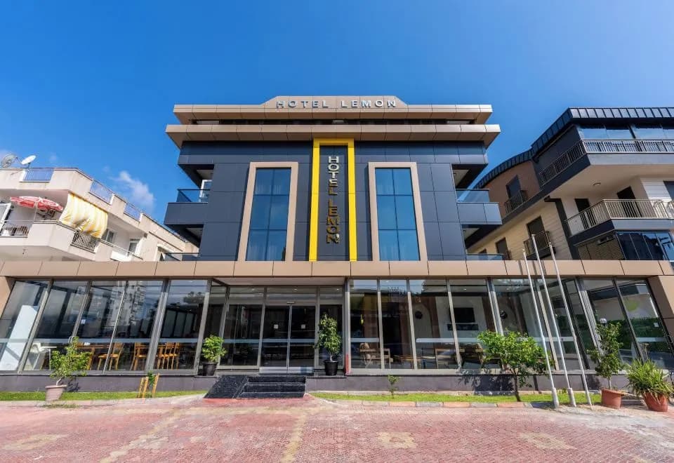 Lemon Hotel