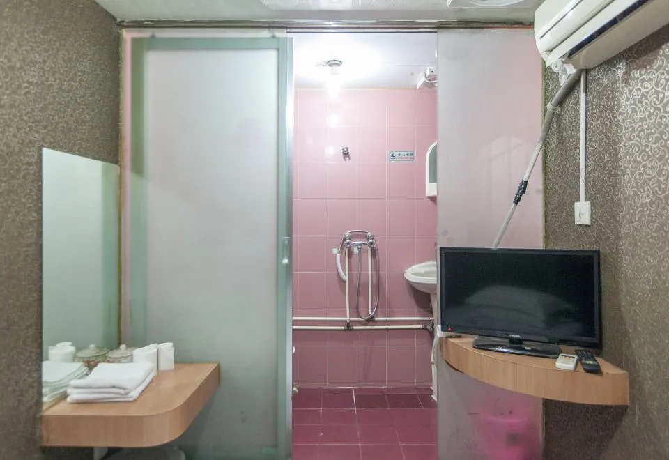Marbo Villa (Hostel)