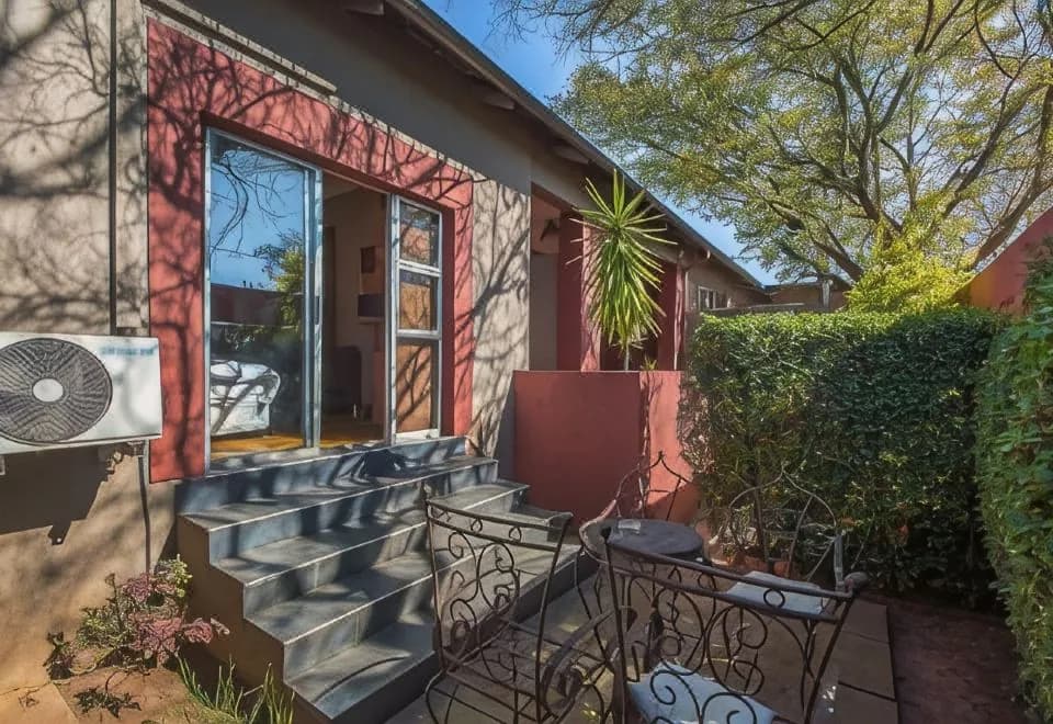 Saffron Guest House