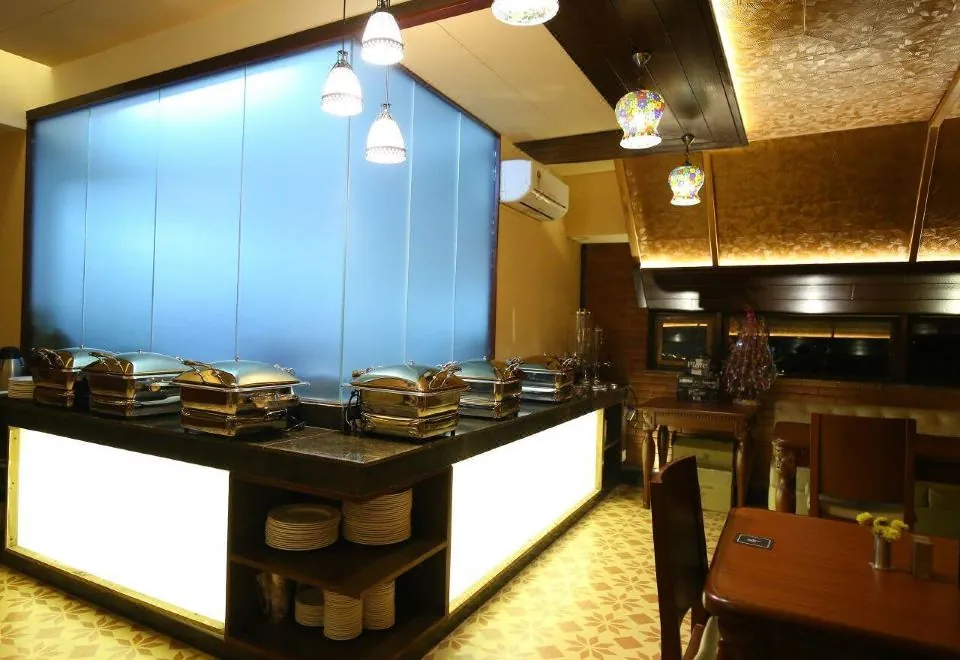 The IC's Hotel