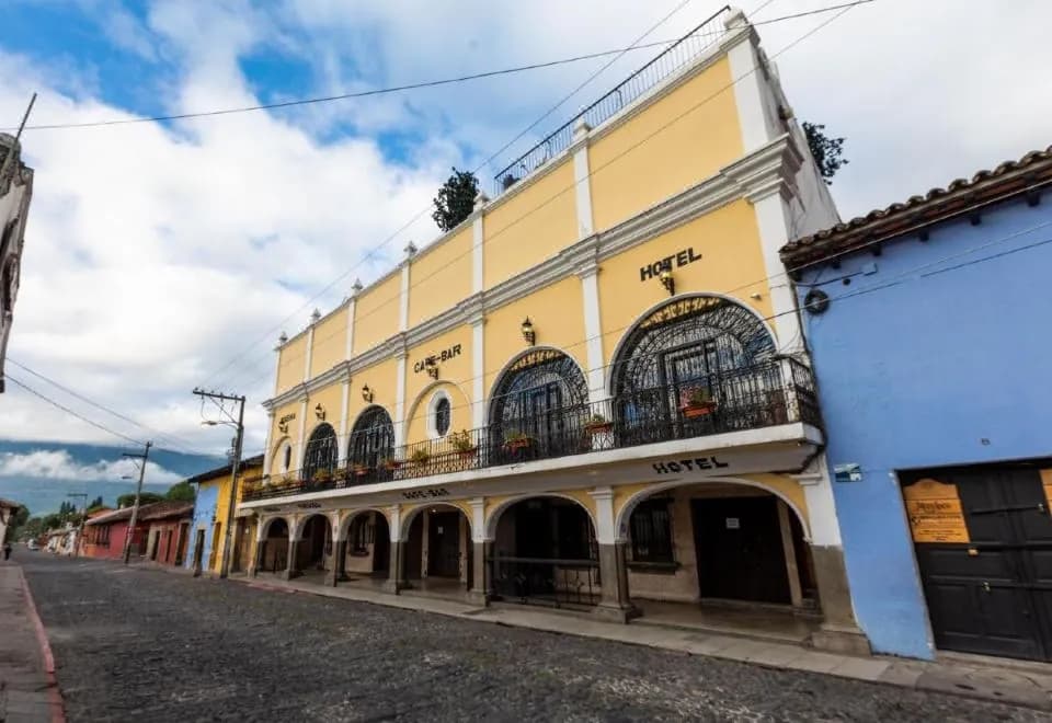 Hotel La Sin Ventura