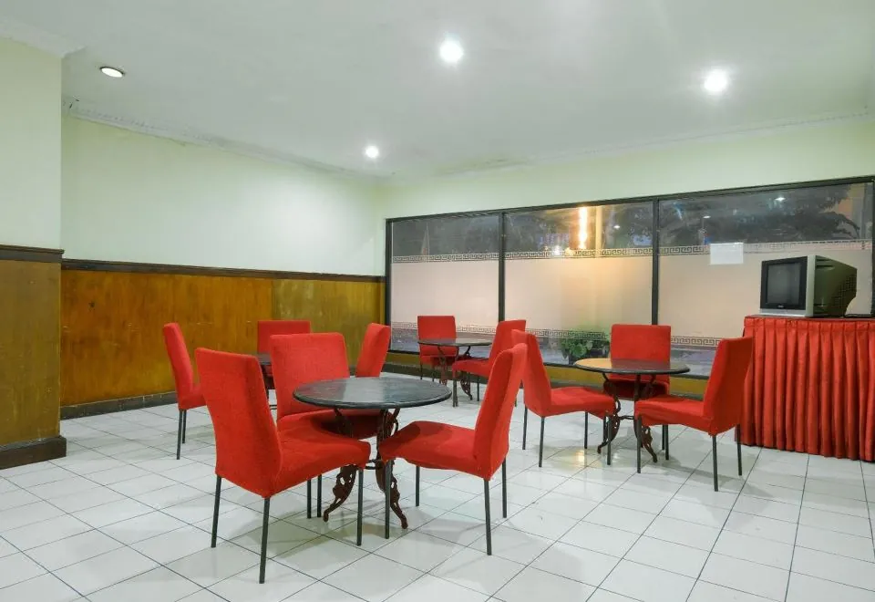 RedDoorz @ Hotel Citra Indah