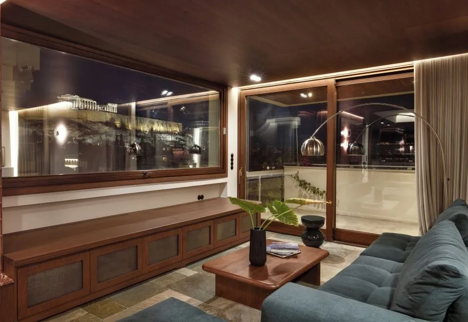 Karyatis Luxury Maisonette by K&K