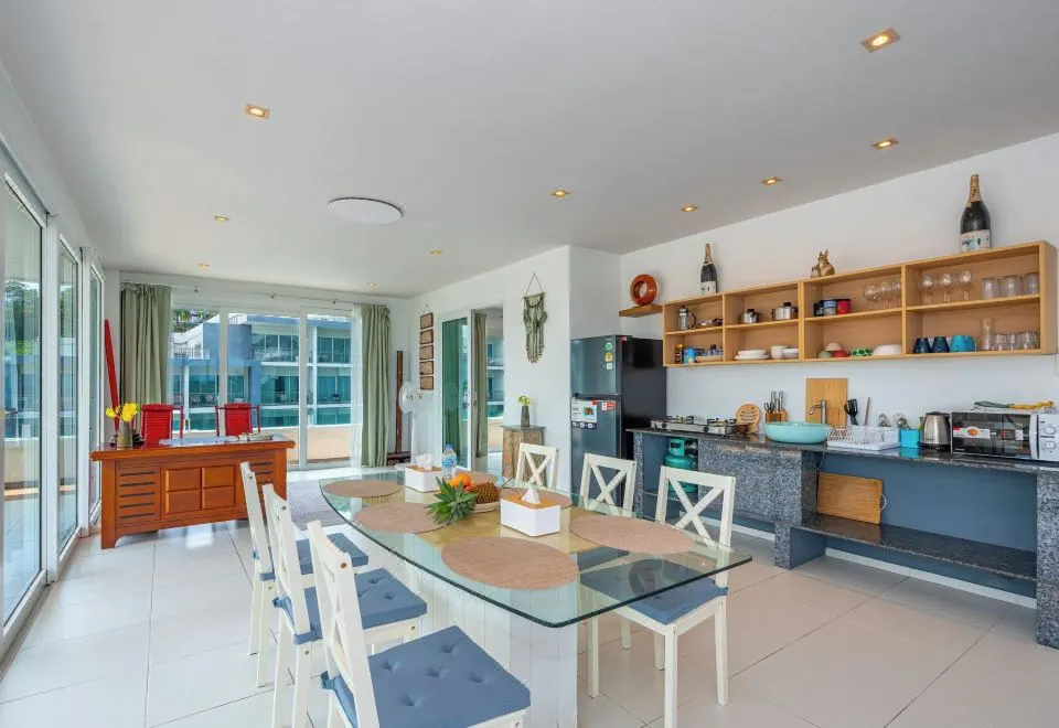 Hotel Kata Hill Sea View