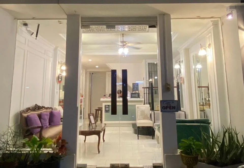 Aora Boutique Hotel Sutthisan
