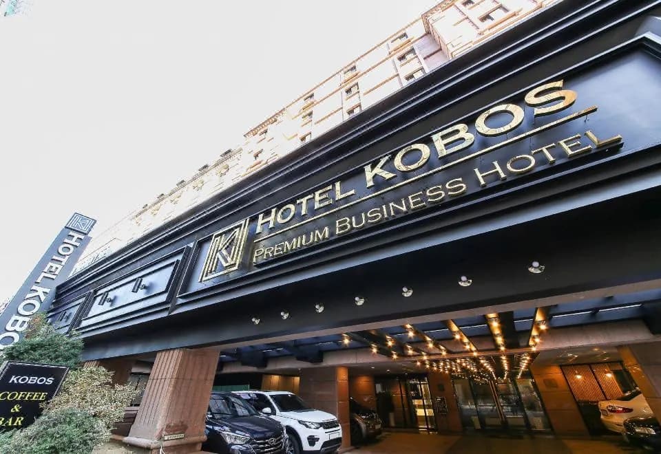 Kobos Hotel