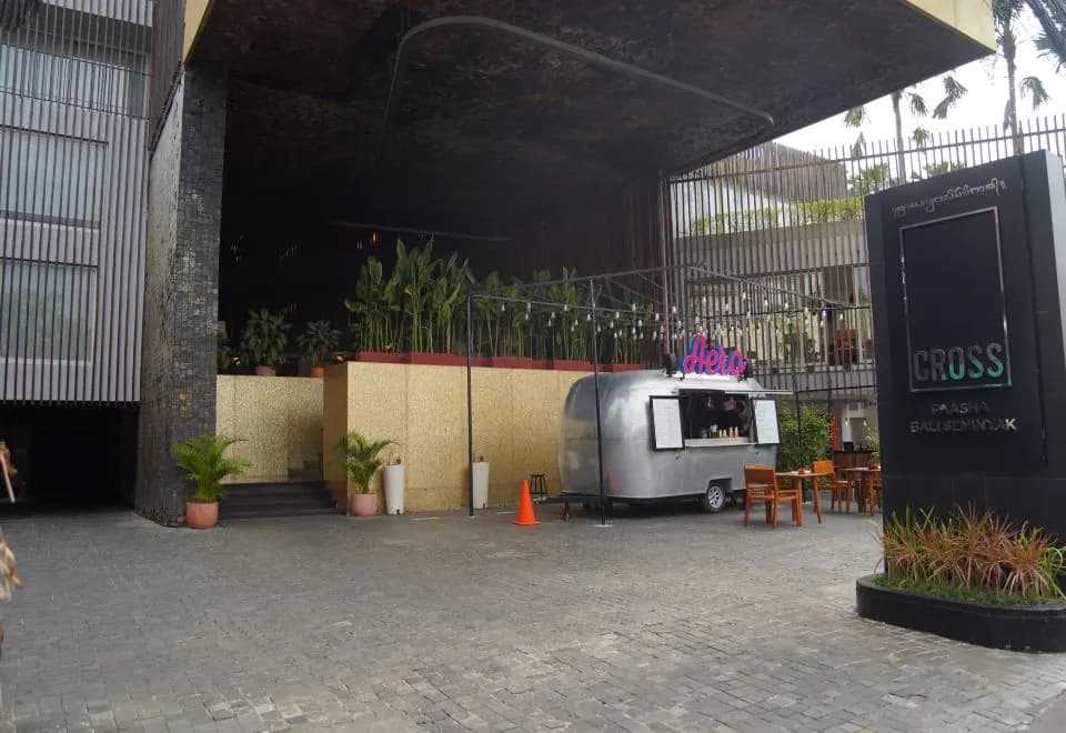 Cross Paasha Bali Seminyak