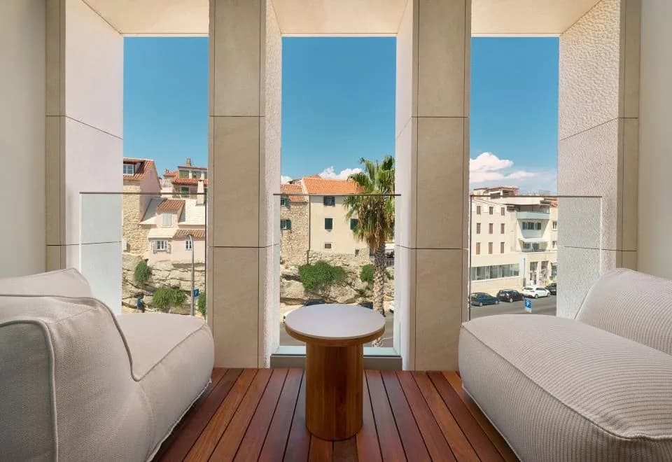 Hotel Ambasador