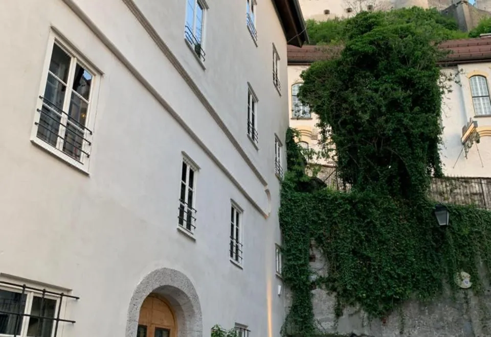 Townhouse Weisses Kreuz