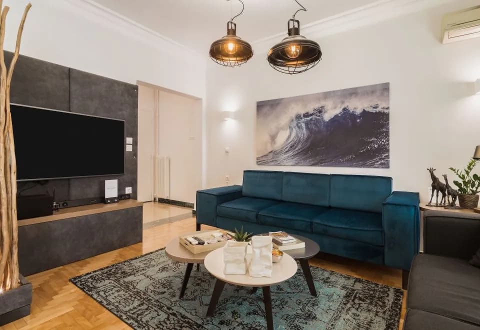 Acropolis Executive Suite
